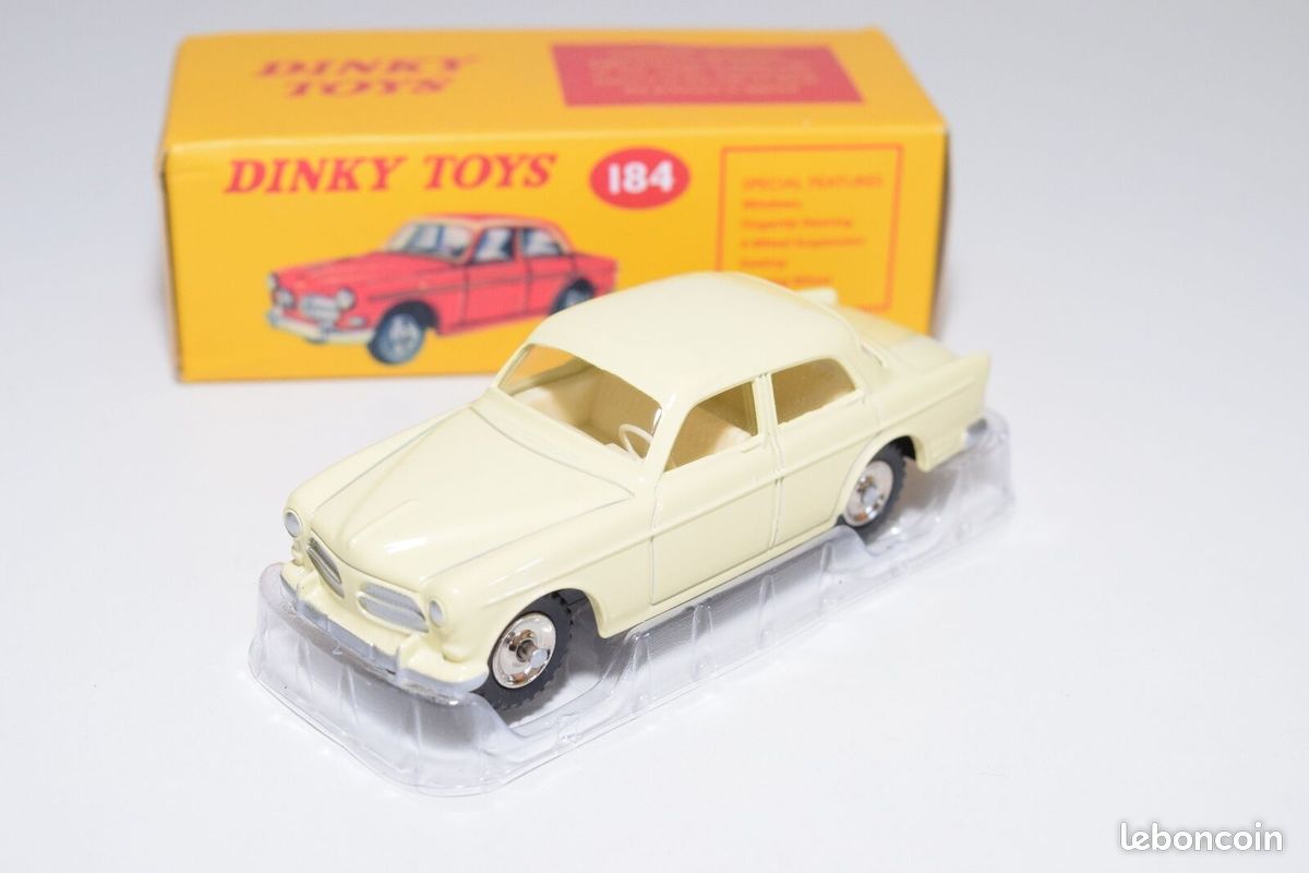 Dinky Toys 1/43 – Volvo 122S Rouge – Réf. 184 – Excellent état