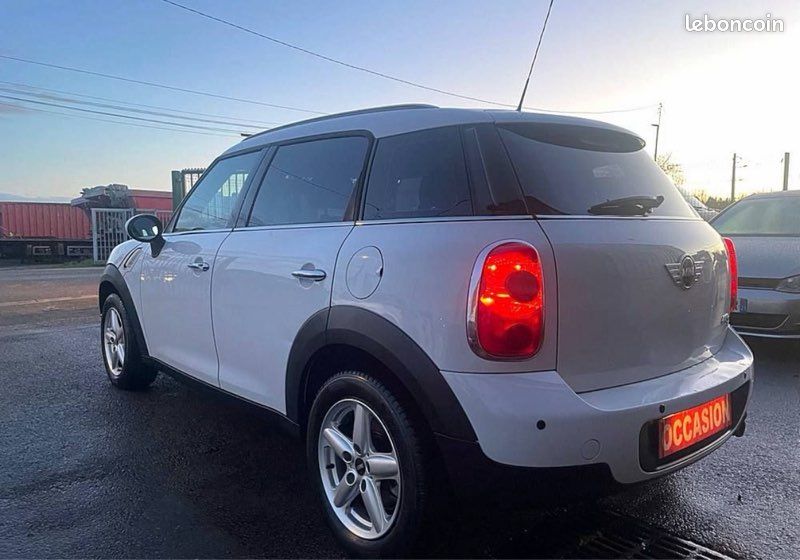 Mini 2 one countryman r60 1.6d 90cv 1er main 2013 (image 2)