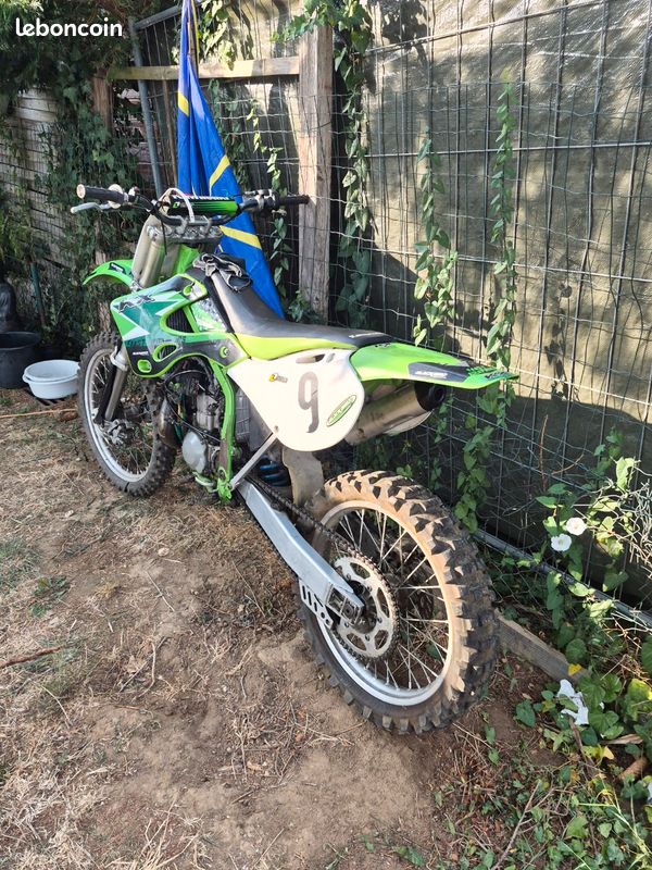 Av kawasaki cross 250 de 2005 (image 1)