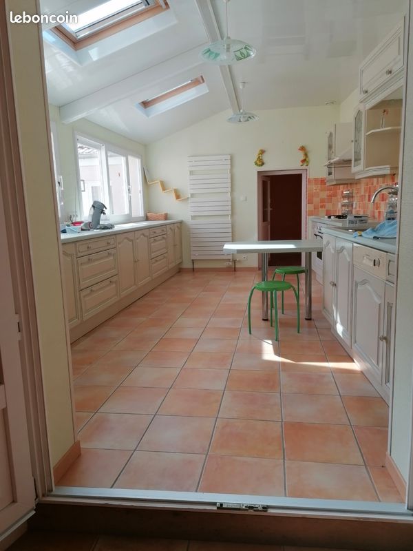 Maison 12 pièces 300 m² · à Fleurat · 300 m² · 178 000 €