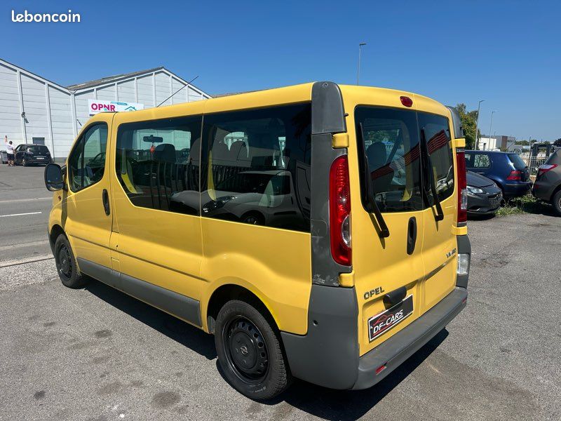 Opel vivaro 9 places moteur à chaîne garantie 6 mois (image 5)