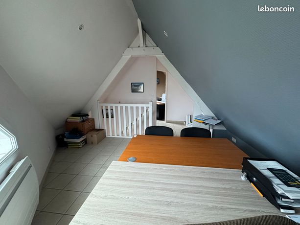 https://img.leboncoin.fr/api/v1/lbcpb1/images/cf/06/b1/cf06b1233169e5dc9073705379aa18afac1ec614.jpg?rule=ad-image