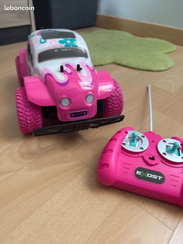 Voiture télécommandée (image 1)