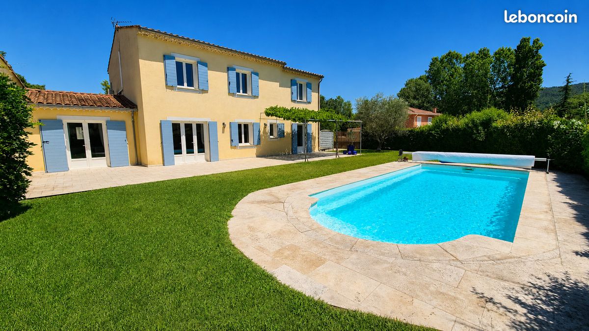 Maison 7 pièces 220 m² · à Vaison-la-Romaine · 220 m² · 549 000 €