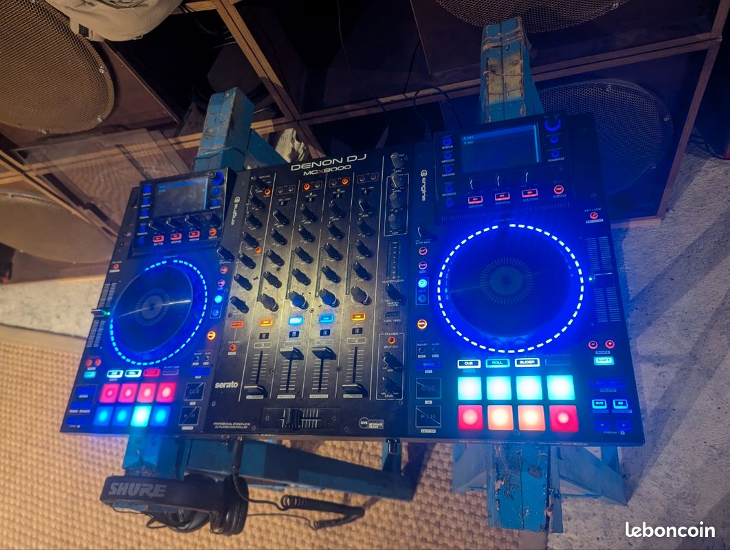 Contrôleur Denon MCX8000 (image 1)