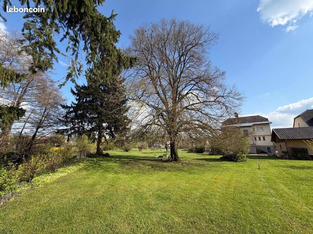 Maison 8 pièces 253 m² · à Bettendorf · 253 m² · 350 000 €