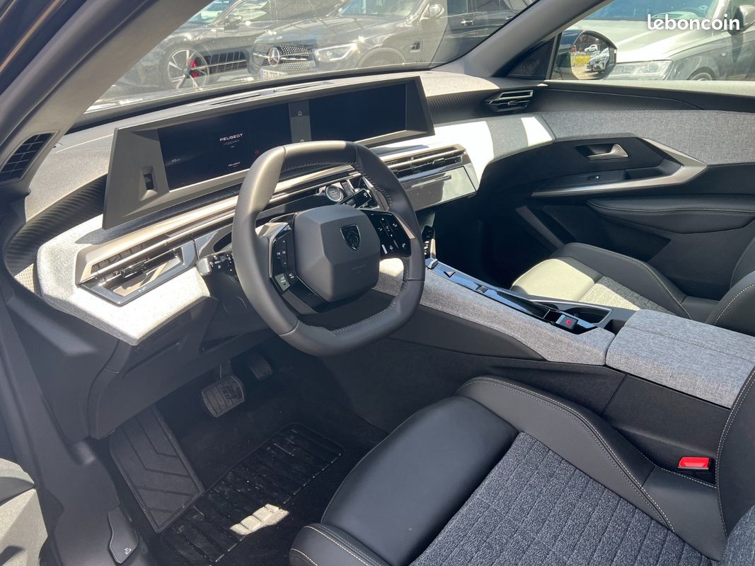 Peugeot 3008 1.2 hybrid 145 e-dcs6 allure (image 13)