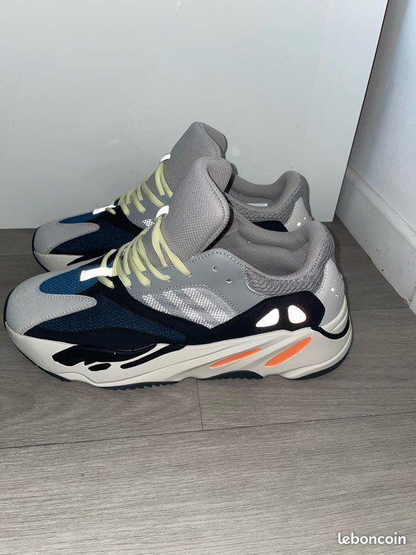 Yeezy 700 wave runner (image 1)