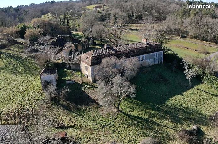 Propriété 7 pièces 216 m²