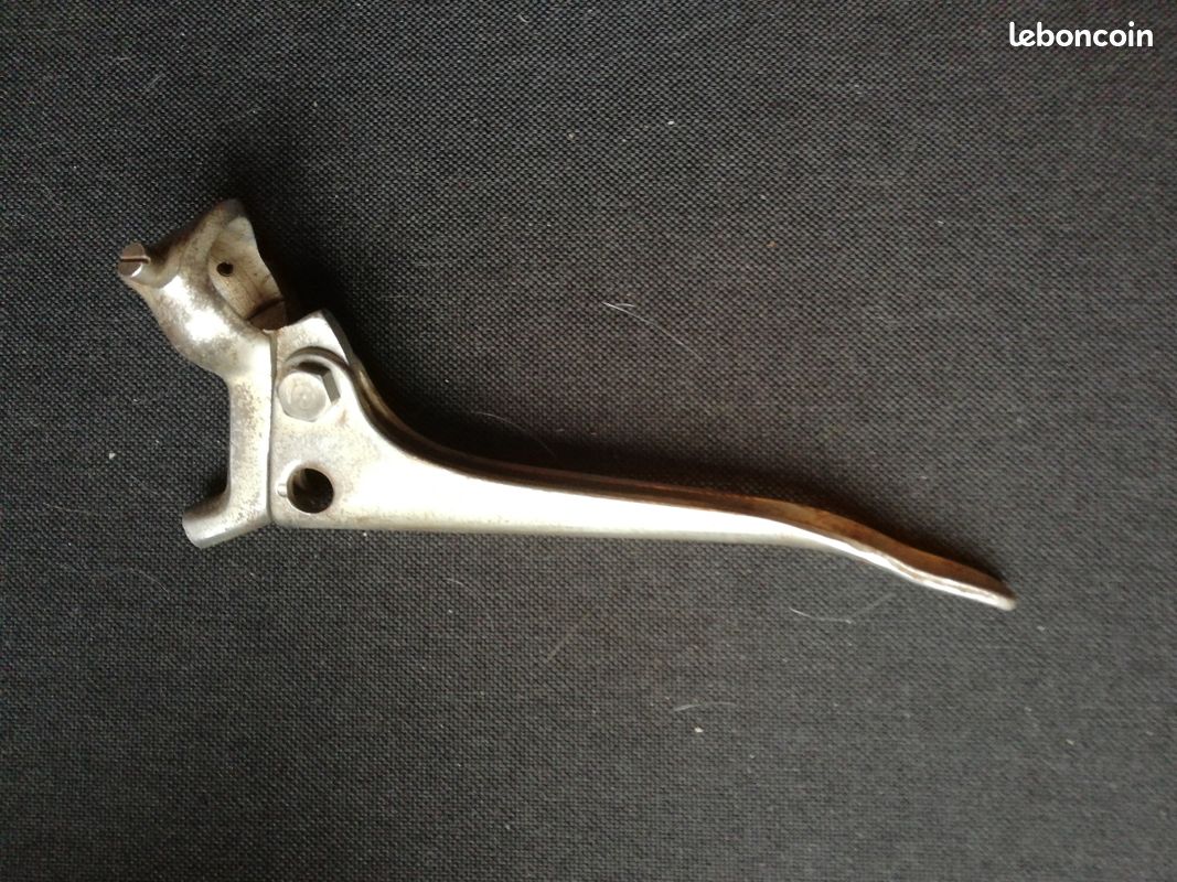 Poignée De Frein/embrayage Gauche Pour Guidon 22 Mm - Pièce Neuve Marque Derbi