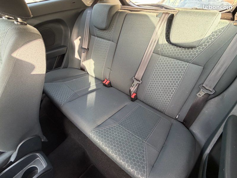 Ford fiesta 1.6 tdci 95ch sport st-line de 2011 revisé et garantie (image 5)