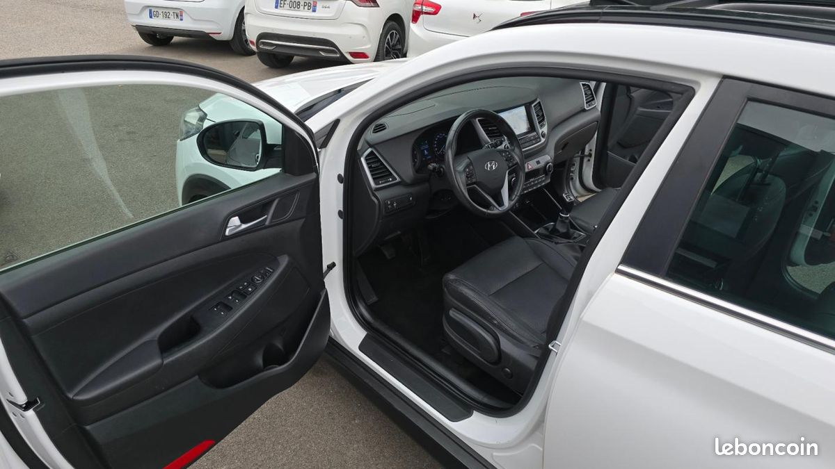 Hyundai Tucson Creative 2WD (image 19)