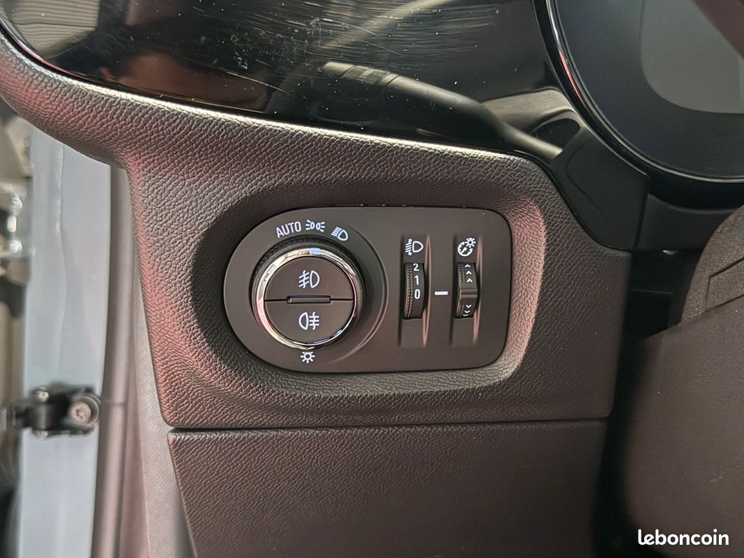 Opel CORSA Phase 2 100 cv PACK HIVER - APPLE CARPLAY - ENTRETIENS A JOUR (image 28)