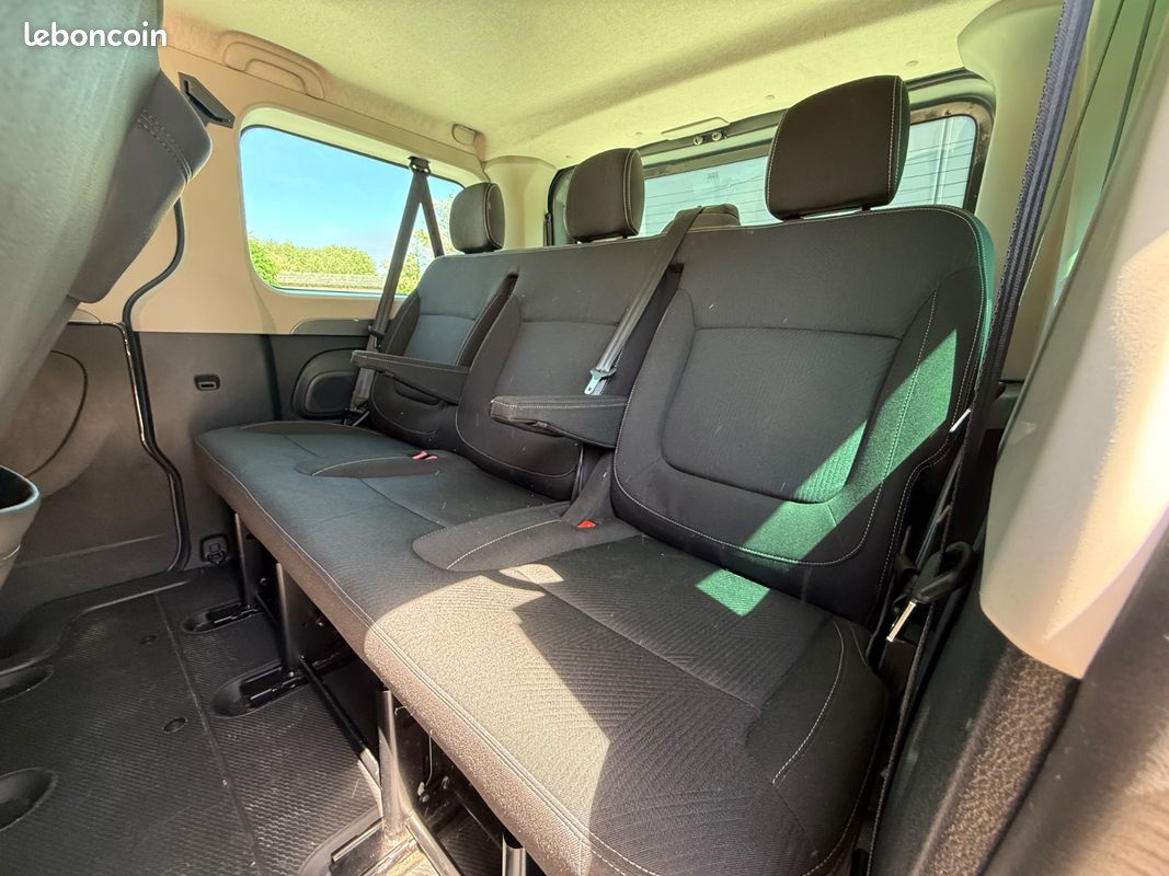 RENAULT TRAFIC III Combi Phase 3 L1 2.0 dCi 16V EDC6 SS Intens 9 Places (image 9)