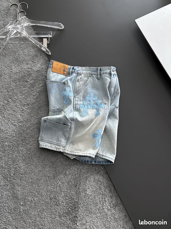 Short cargo en denim clair à motif croisé Chrome Hearts, taille L (image 3)