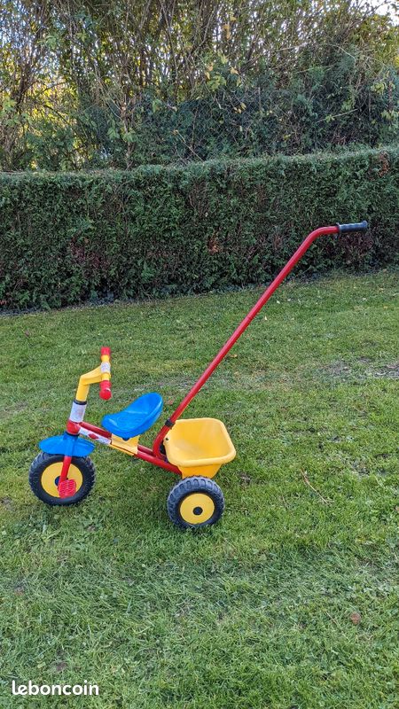 Tricycle avec canne pour enfants (image 1)