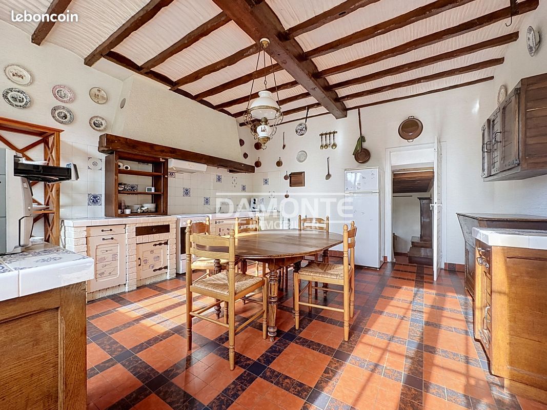 Maison 5 pièces 178 m² · à Aix-Villemaur-Pâlis · 178 m² · 105 000 €