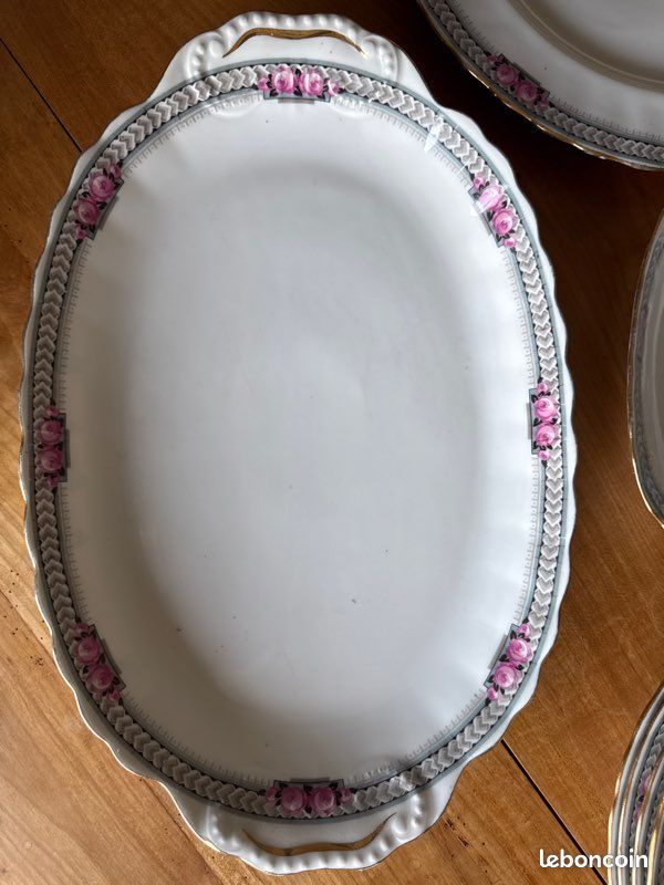 Service ancien en porcelaine de Limoges BR (image 2)