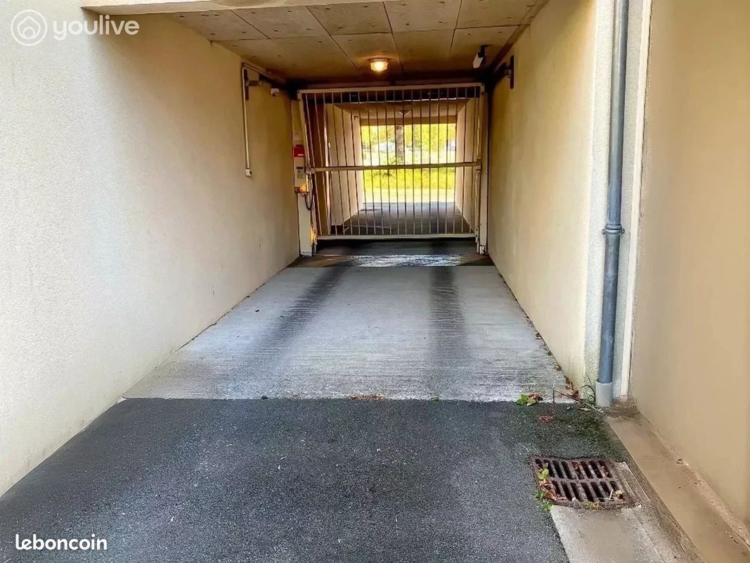 Parking/box Angers (image 4)