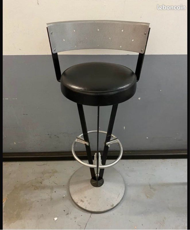 Tabourets de bar design style Pedro Miralles – alu & cuir noir (image 1)