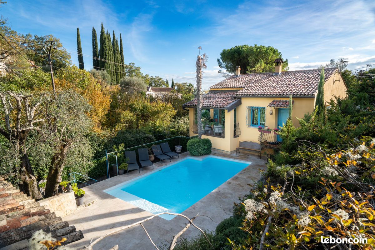 Maison 5 pièces 134 m² · à Tourrettes-sur-Loup · 134 m² · 780 000 €