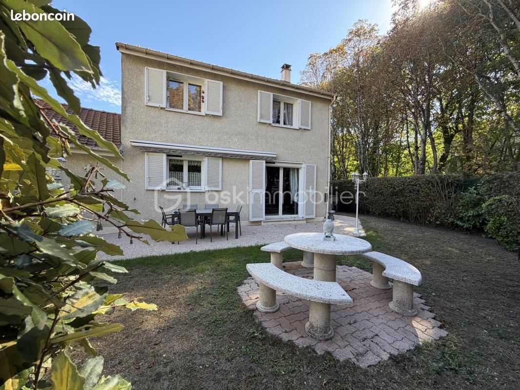 Maison 5 pièces 96 m² · à Viry-Châtillon · 96 m² · 339 000 €