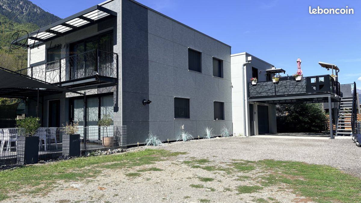 Maison 7 pièces 165 m² · à Saint-Rémy-de-Maurienne · 165 m² · 439 000 €