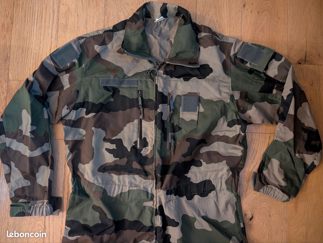 Combinaison militaire camouflée - Parachutiste - tenue de saut - camouflage (image 2)