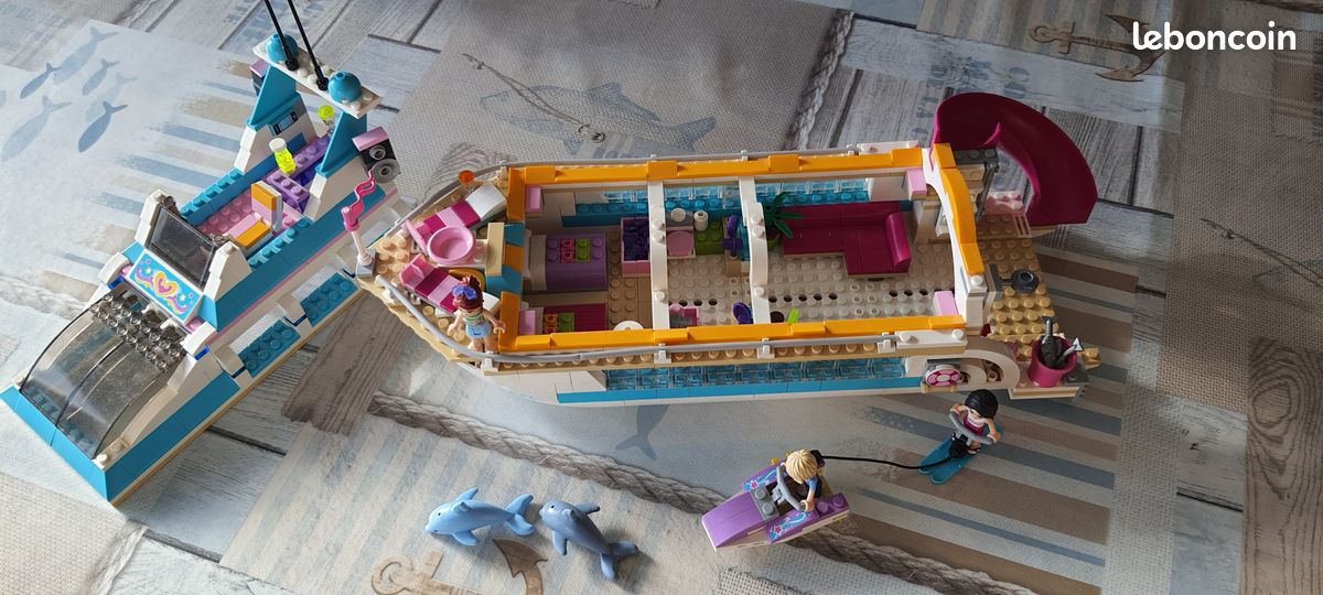 Lego friends (image 2)