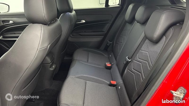 Jeep Avenger 1.2 Turbo T3 100ch MHEV Summit BVR6 eHybrid (image 13)