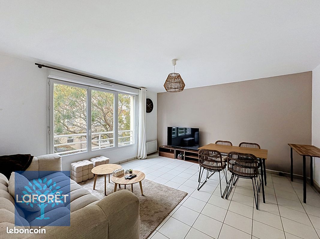 Appartement 2 pièces 45 m² · à Corbeil-Essonnes · 45 m² · 850 €/mois