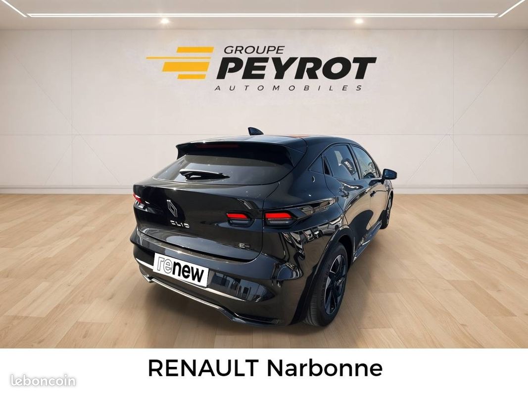 RENAULT Clio E-Tech full hybrid 160 ch Techno (image 5)