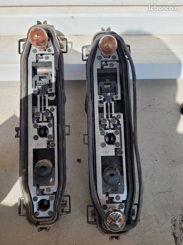 Platine De Feux Arrière Pour Renault - Référence 7701039732 - Occasion, Fonctionnel