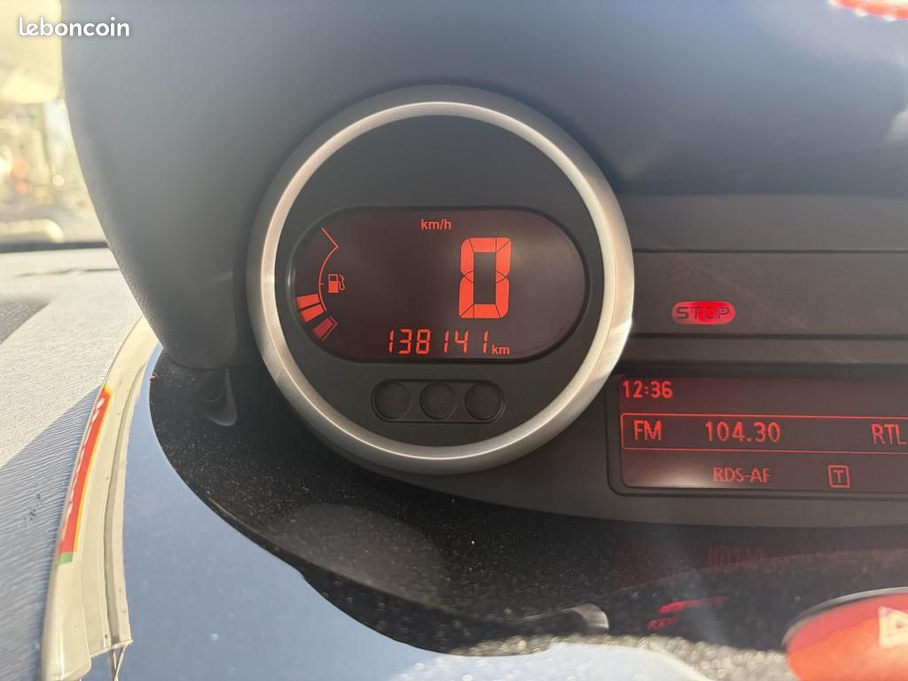 RENAULT TWINGO 1.5 dCi 85CH Euro 5 Authentique / Clim / Jantes alu / (image 15)