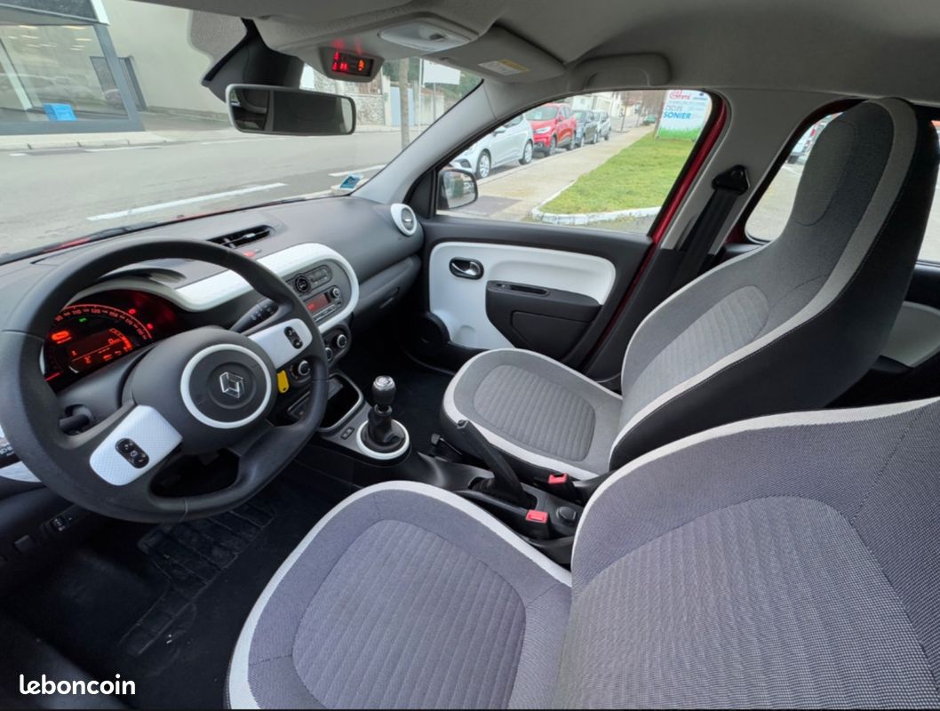 Renault TWINGO III - Essence (image 10)