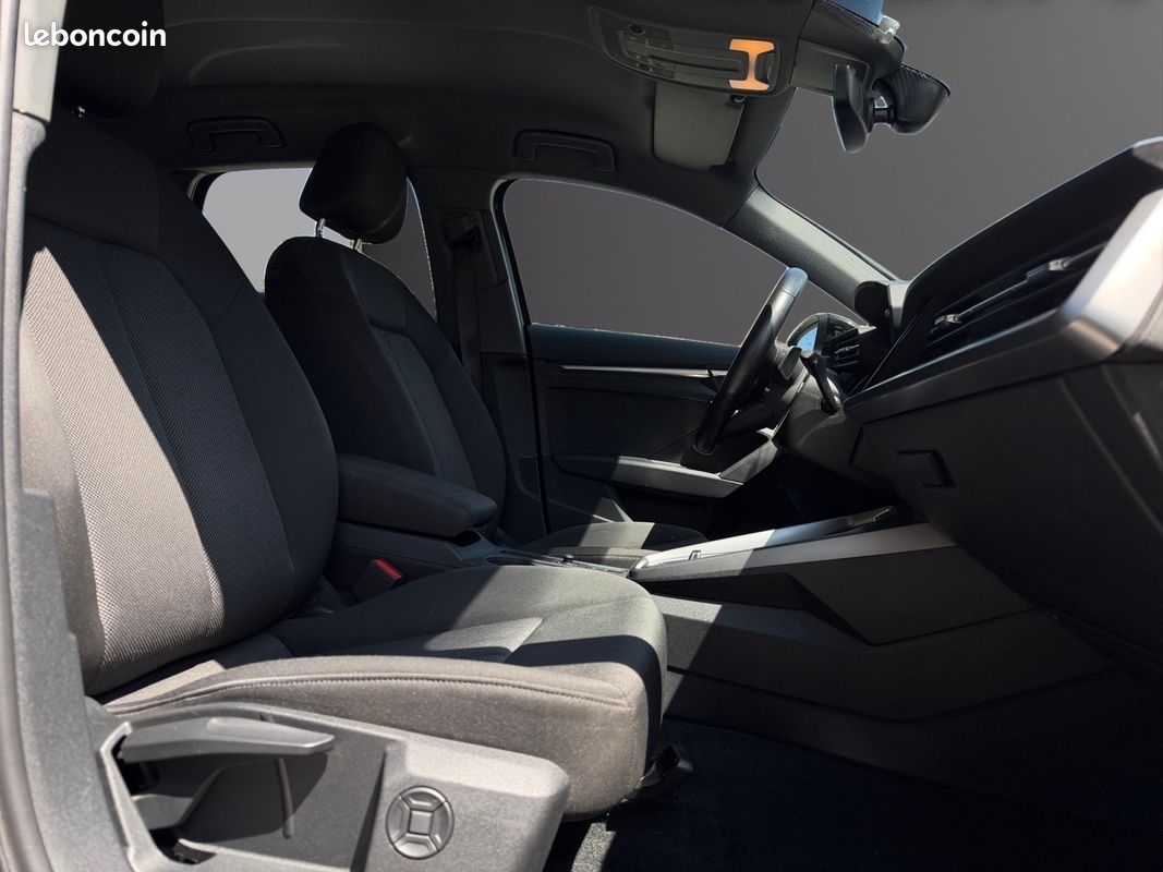 AUDI A3 SPORTBACK 30 TDI 116 S tronic 7 Design - Caméra de Recul - Carplay (image 5)