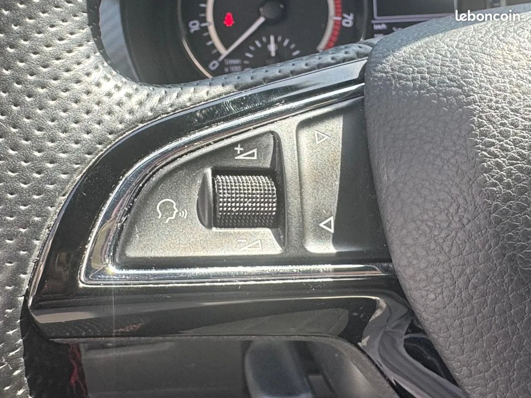 Skoda fabia skoda fabia 95 tsi monte carlo bvm-carplay-key less go-caméra de recul (image 24)