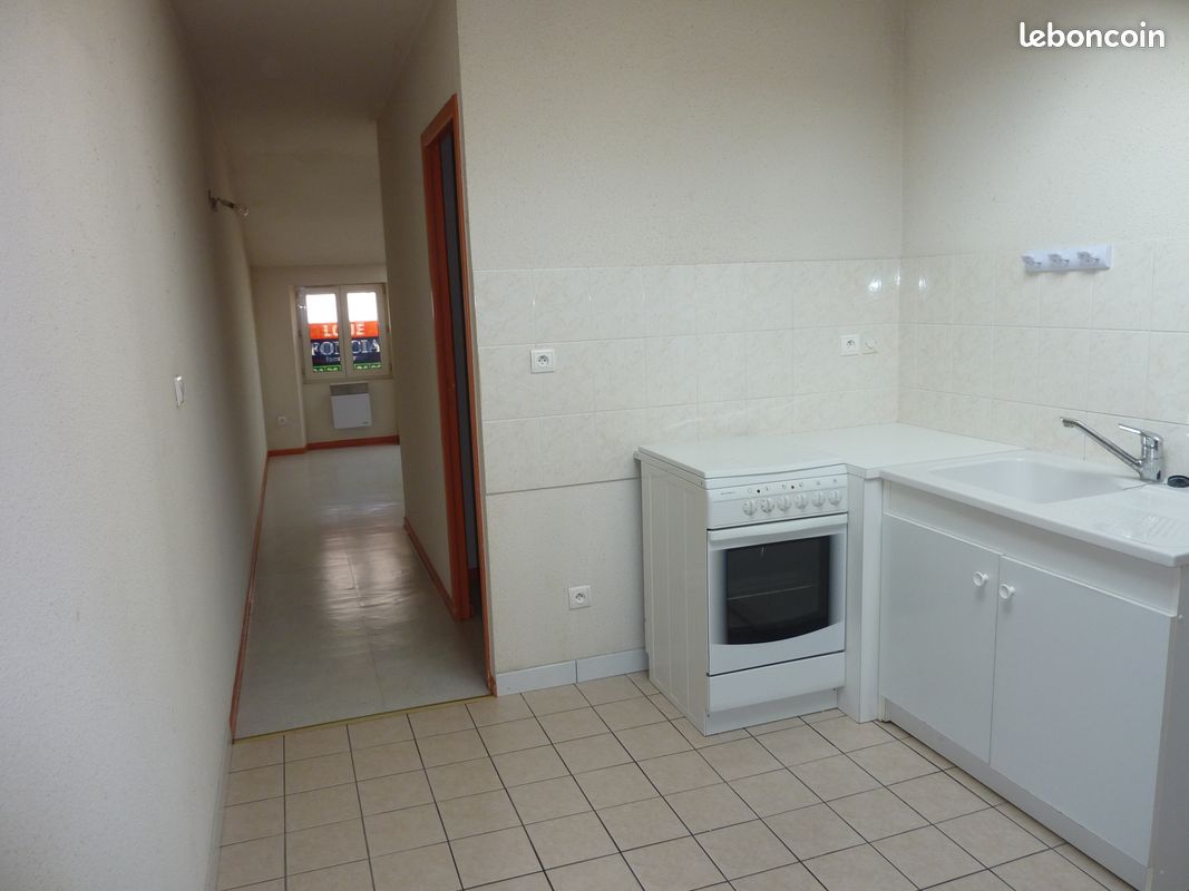 Appartement a louer bourgoin-jallieu - 3 pièce(s) - 37 m2 - Surfyn