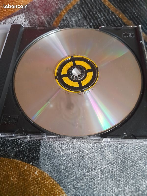 Cd maxi,h-c,mass hysteria (image 5)