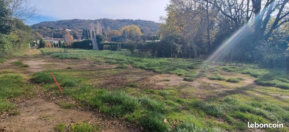 Terrain 992 m² · à Saint-Vallier · 55 000 €