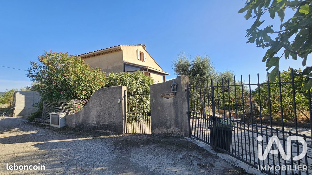 Maison 5 pièces 93 m² · à Saint-André-de-la-Roche · 93 m² · 470 000 €