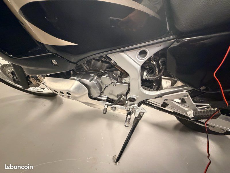 Africa twin XRV 750 / 16600 kms certifiés (image 4)