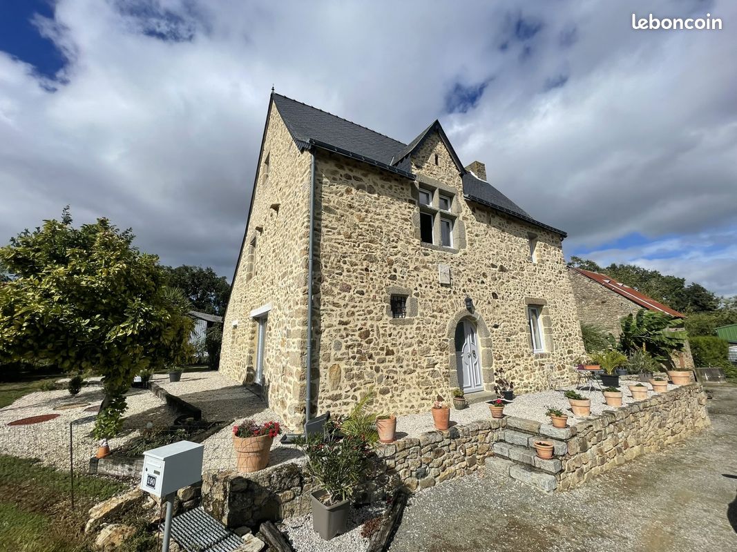 Maison 7 pièces 136 m² · à Montsûrs · 136 m² · 265 000 €