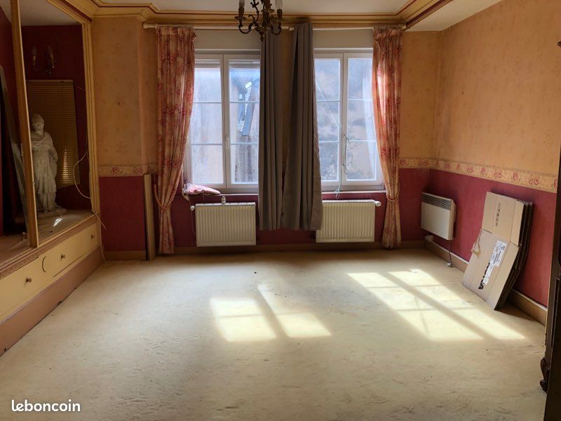 Maison 11 pièces 228 m² · à Langres · 228 m² · 75 000 €