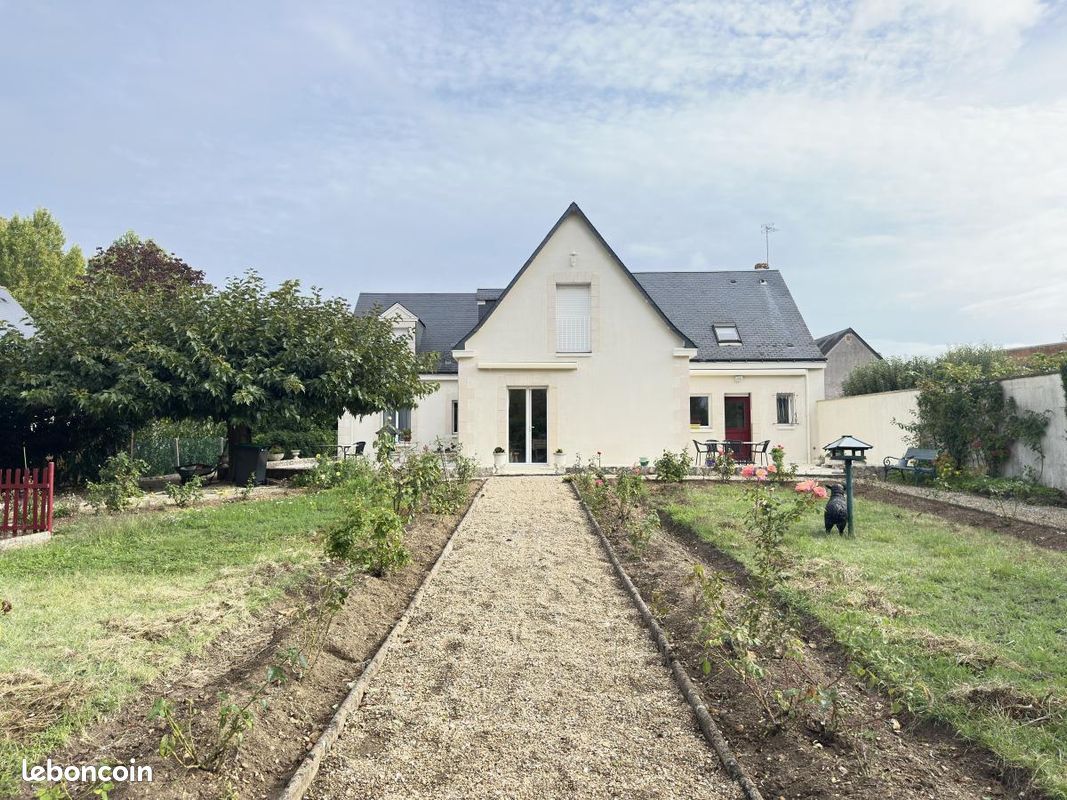 Maison 6 pièces 242 m² · à Veigné · 242 m² · 512 000 €