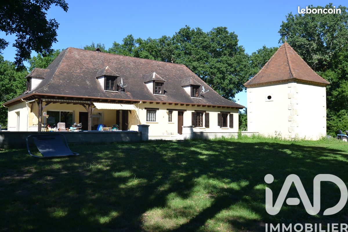 Maison 5 pièces 225 m² · à Monsaguel · 225 m² · 344 000 €