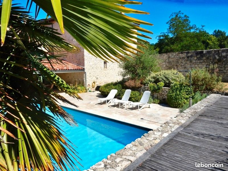 Maison 8 pièces 293 m² · à Vianne · 293 m² · 495 000 €