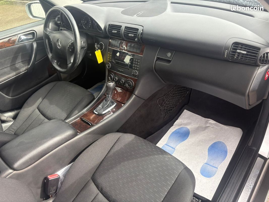 MERCEDES CLASSE C 220 Elégance 2.2 CDI 150 CV 01/2005 224500 KM BOITE DE VITESSE AUTOMATIQUE FEUX XÉNON SUIVI D'ENTR (image 13)