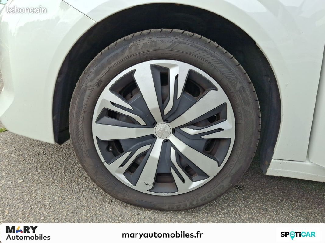 PEUGEOT 208 PureTech 100 S&S BVM6 Active Business (image 7)