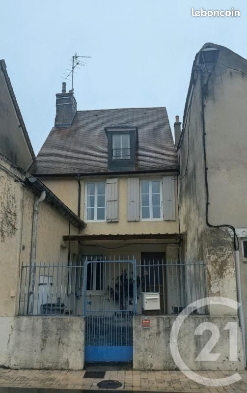 Maison 6 pièces 131 m² · à Decize · 131 m² · 100 000 €